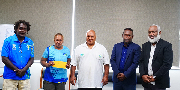 From left, NOCSI Vice President Aldrin Bekala, Elizabeth Tengai, Judo President Andrew Kofela, MPGIS Minister Wayne Ghemu and MPGIS PS John Niroa Misite’e. Photo by Ian Ladds Oso.