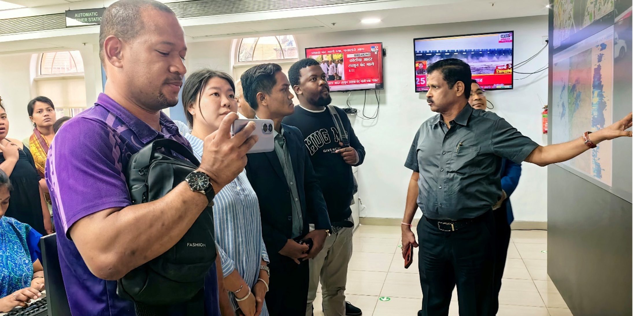 Director Shri Mahesh Naveka of BMC National Disaster Management showing the new state of the art early warning system facility in Mumbai on Friday 23rd August 2024