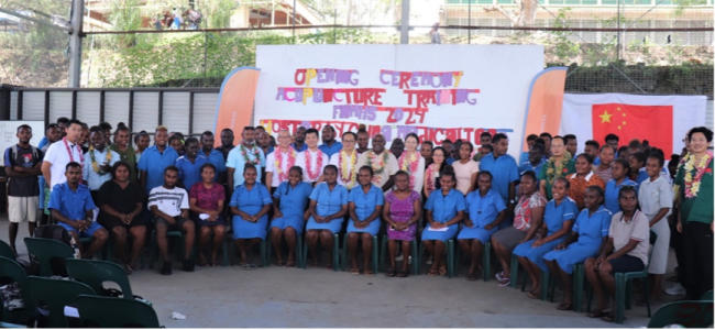 The CMT team and representatives of the Chinese Embassy and with SINU FNMHS faculty members and students