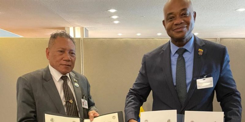 Minister of Foreign Affairs and External Trade, Peter Shanel Agovaka and his counterpart from Colombia, Luis Urrutia