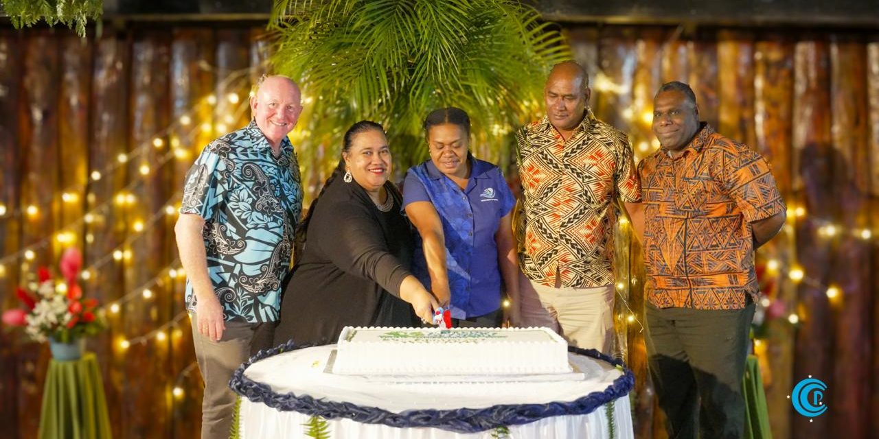 Second from right RSIPF Commissioner Mr. Mostyn Mangau witnessed the cutting of the Wan cake.