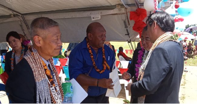 Japanese and Malaita province officials