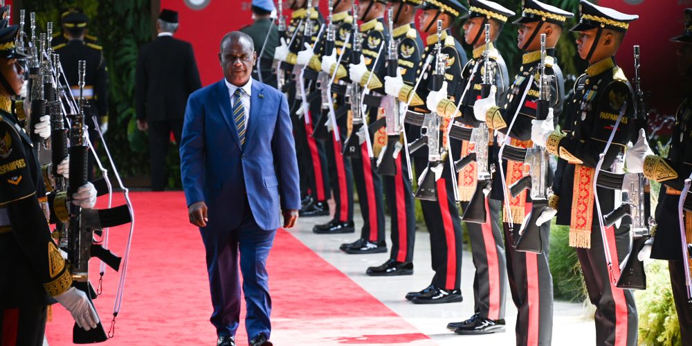 PM Manele arrived at Indonesia’s parliament to witness the inauguration ceremony