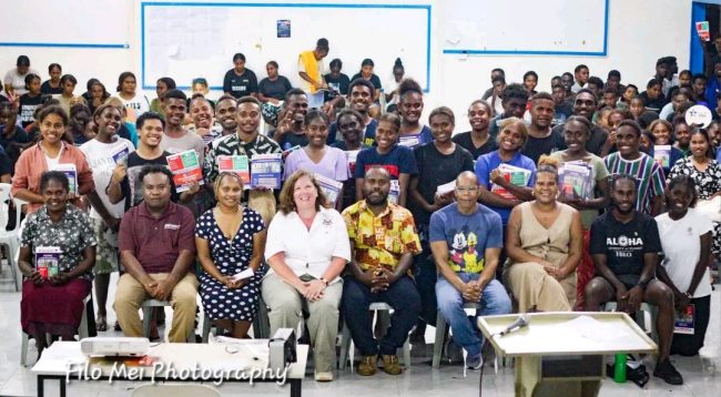SI-United States Alumni Group pose with students of King George Sixth School at the ‘Amerikan Naet’ (American Night) event