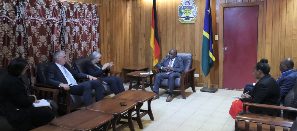 German envoy meets PM German envoy meets PM