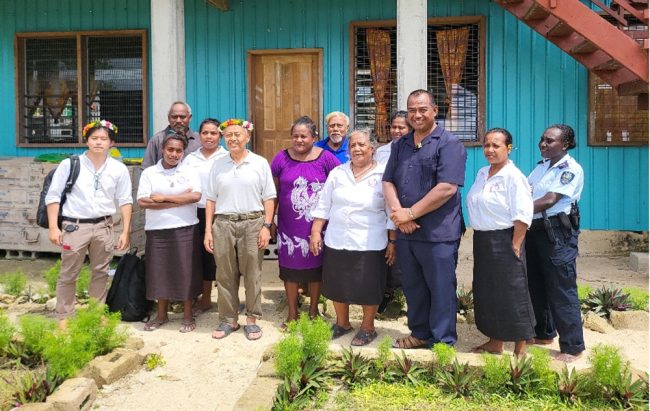 Japanese Amassador, Hon Tongaua Tabe, and Grassroot Coordinator with the Wagina Primary school teachers