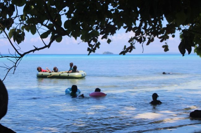 Kids enjoying their time ta the Nusatupe island