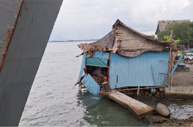 The seafront hut