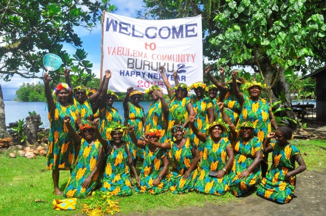 Buruku women pose for a group photo