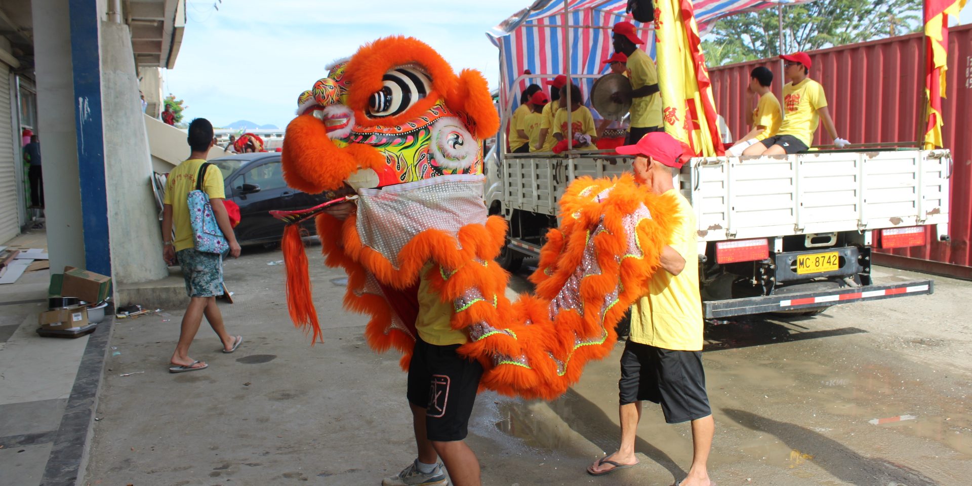 Dragon dance