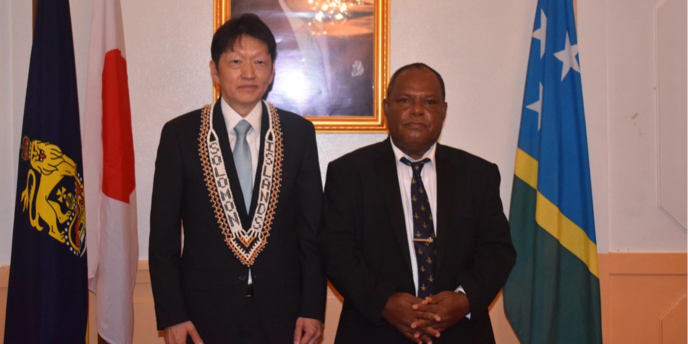 Governor General, His Excellency Rev. David Tipa Kapu with Japan’s new Ambassador to Solomon Islands, His Excellency Keiichi Hagiuchi.