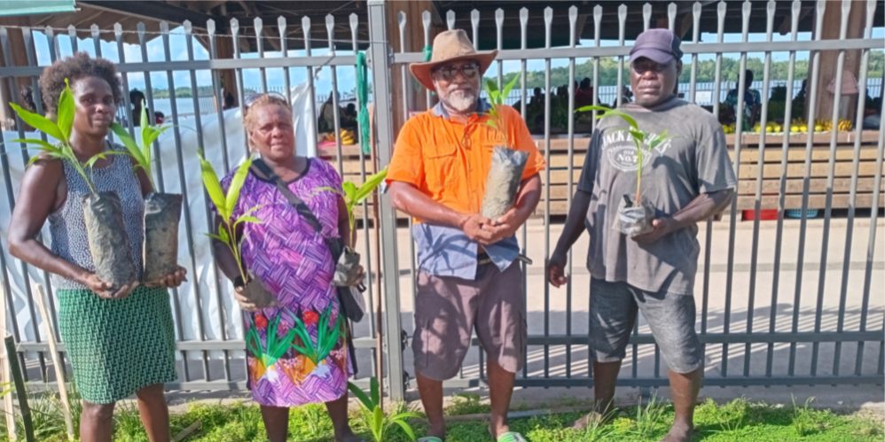 Maeta and other members of the Gizo Market Management team
