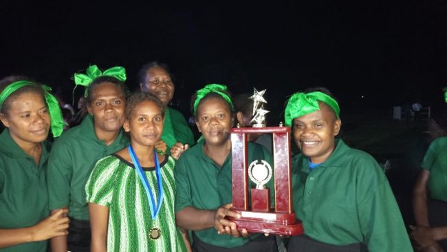 New Tenabuti Team Green with the first prize trophy