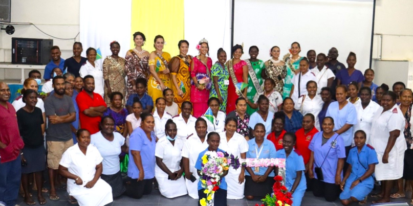 A group photo of the contestants