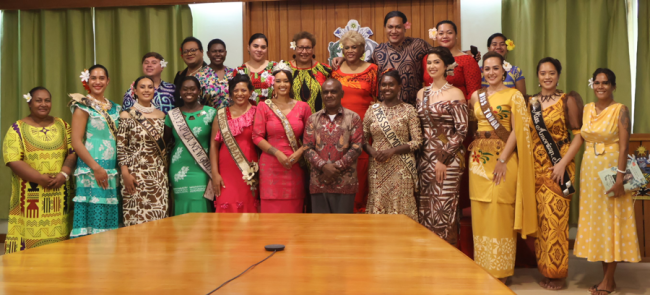 Group photo- Prime Minister Manele and Miss Pacific (centre), contestants, Solomon host and chaperones.