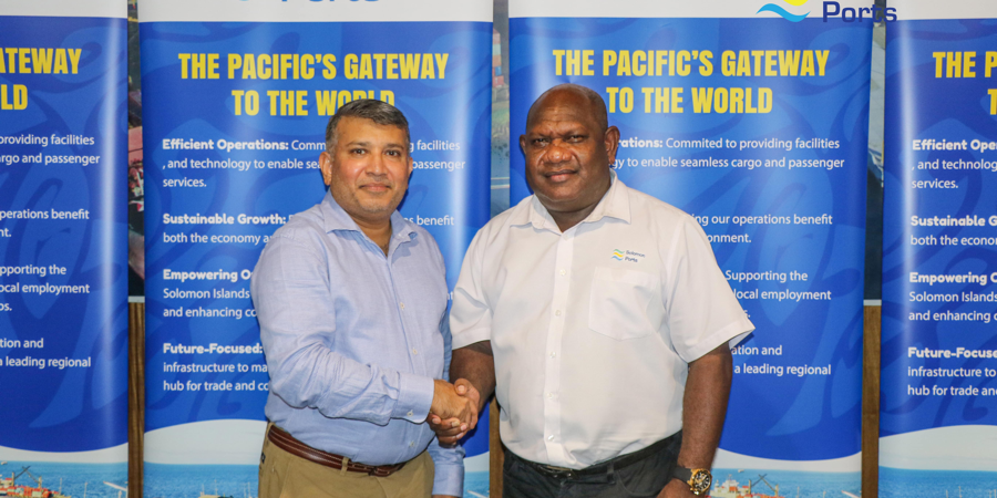 Outgoing CEO, Mr.Eranda Kotelawala (Left) shakes hand with the new CEO Mr. George Rausi in the official handover of office today