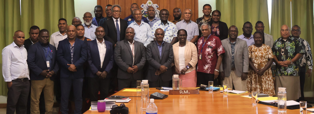 PM reminds Secretaries to serve with dedication and loyalty  