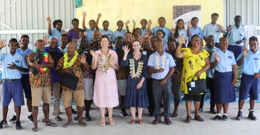 Aust, NZ donate 121 laptops for schools nationwide Aust, NZ donate 121 laptops for schools nationwide