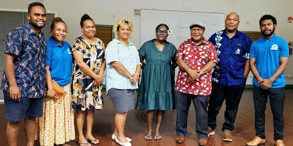 High Comissioner Joseph Ma’ahanu with his team