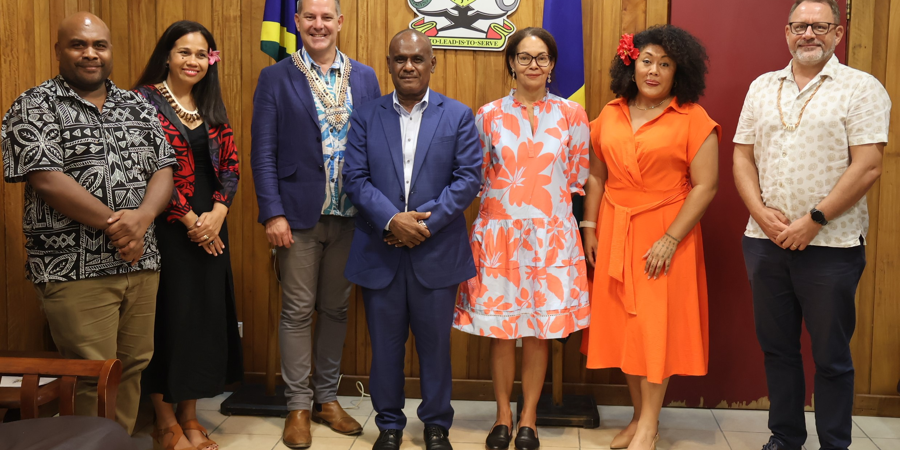 PM Manele (Centre) with SPC DG Dr. Minchin and members of his executive