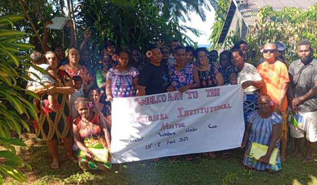 Central West Cluster members at the Gizo Bahai Centre Jah Mountain pose for a group photo