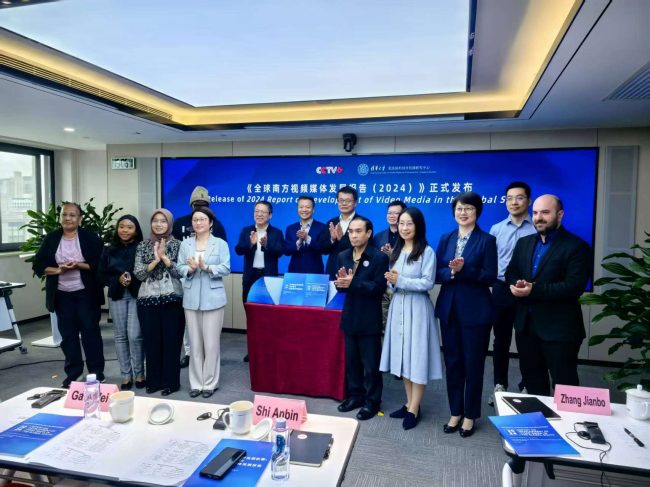 Asia-Pacific and Caribbean journos with Chinese media industry officials