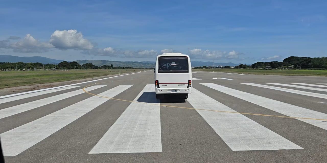 A guided tour along the runway