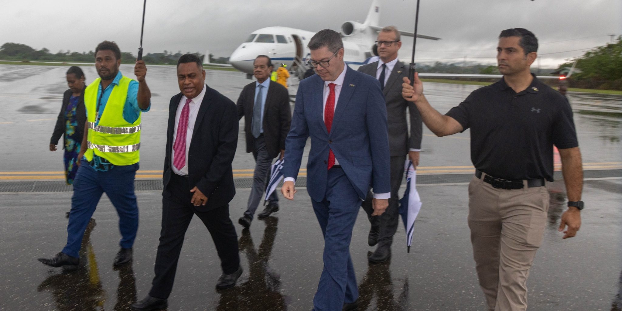 Conroy arrives. Photo supplied