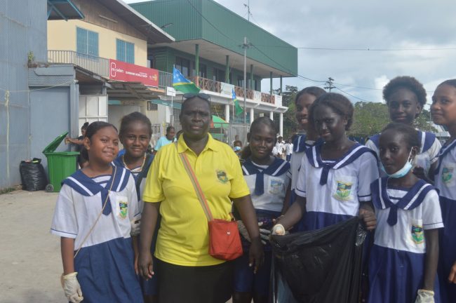 Gizo Primary Student and Staff