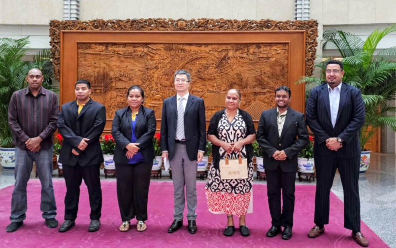PACIFIC JOURNOS MEET CHINESE FOREIGN MINISTRY OFFICIAL, PRAISE CHINA