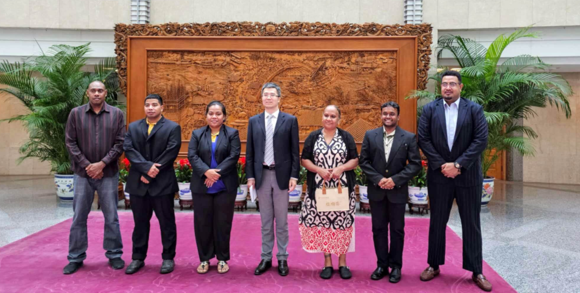 PACIFIC JOURNOS MEET CHINESE FOREIGN MINISTRY OFFICIAL, PRAISE CHINA