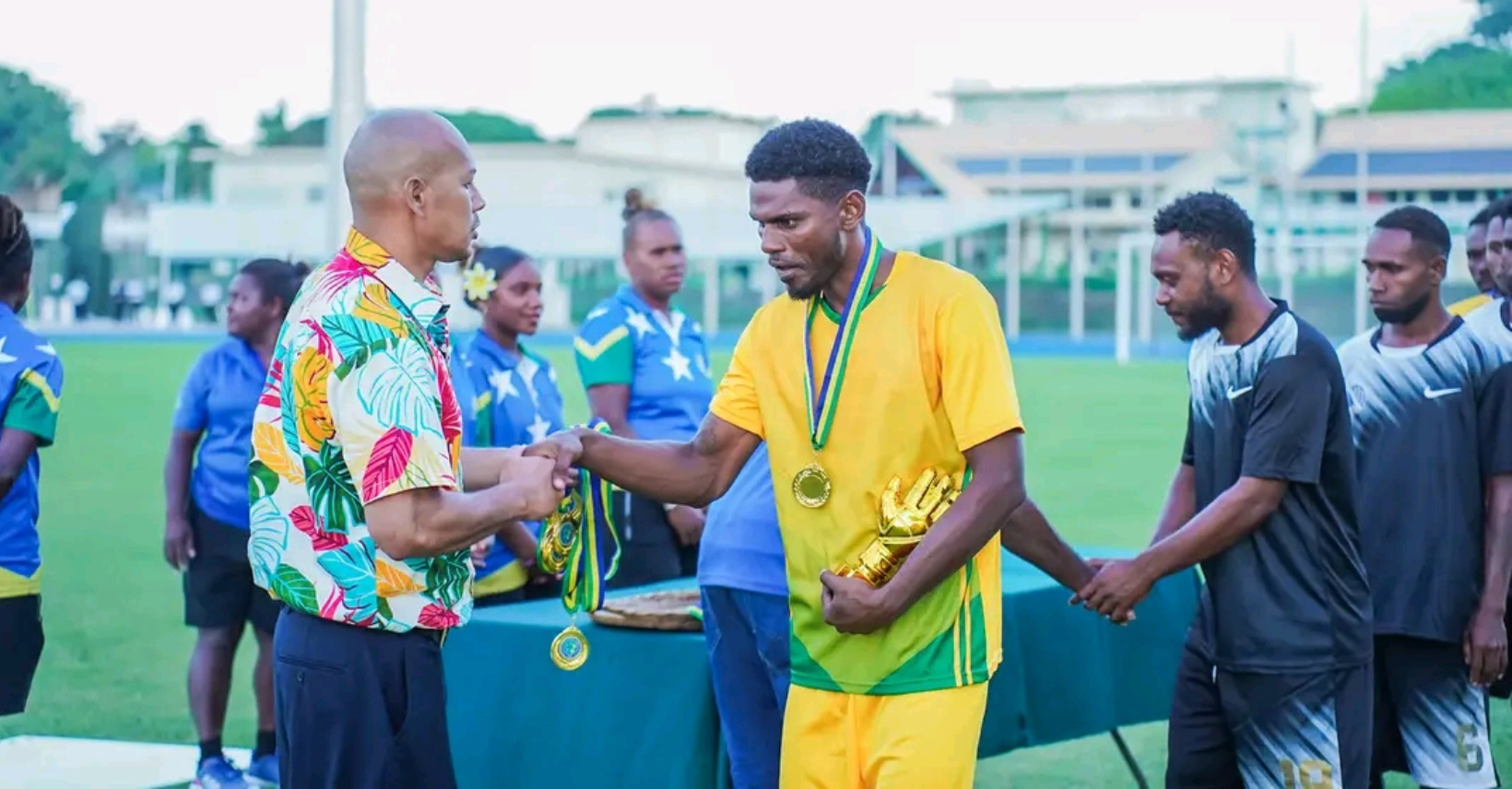 Golden glove boy honoured 