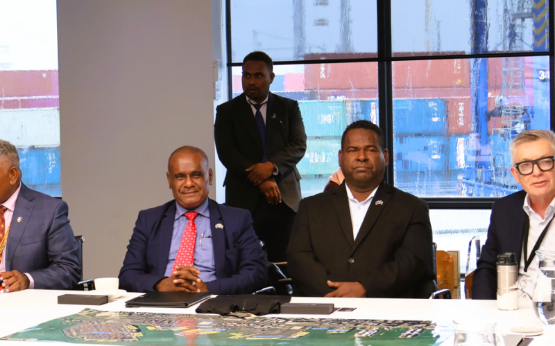 PM visits Port of Auckland