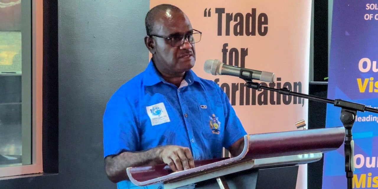 PM Manele presenting his statement