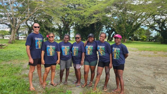 The participating paddlers