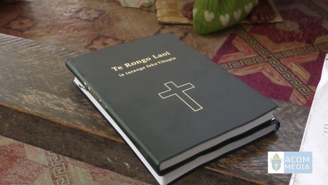 Tikopian New Testament Bible Te Rongo Laoi