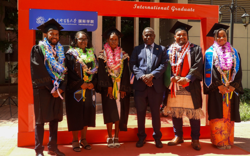 8 graduate from Chinese Universities