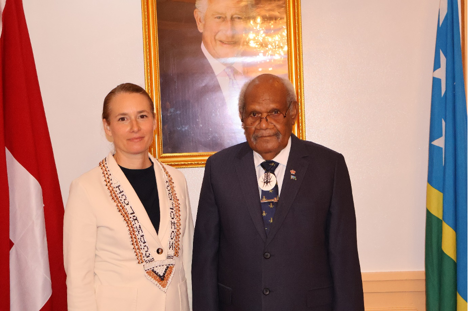 Switzerland envoy presents credentials