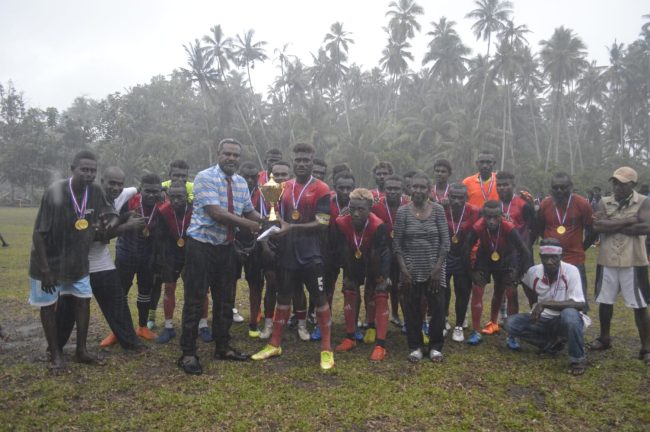 Handing over of the winning trophy