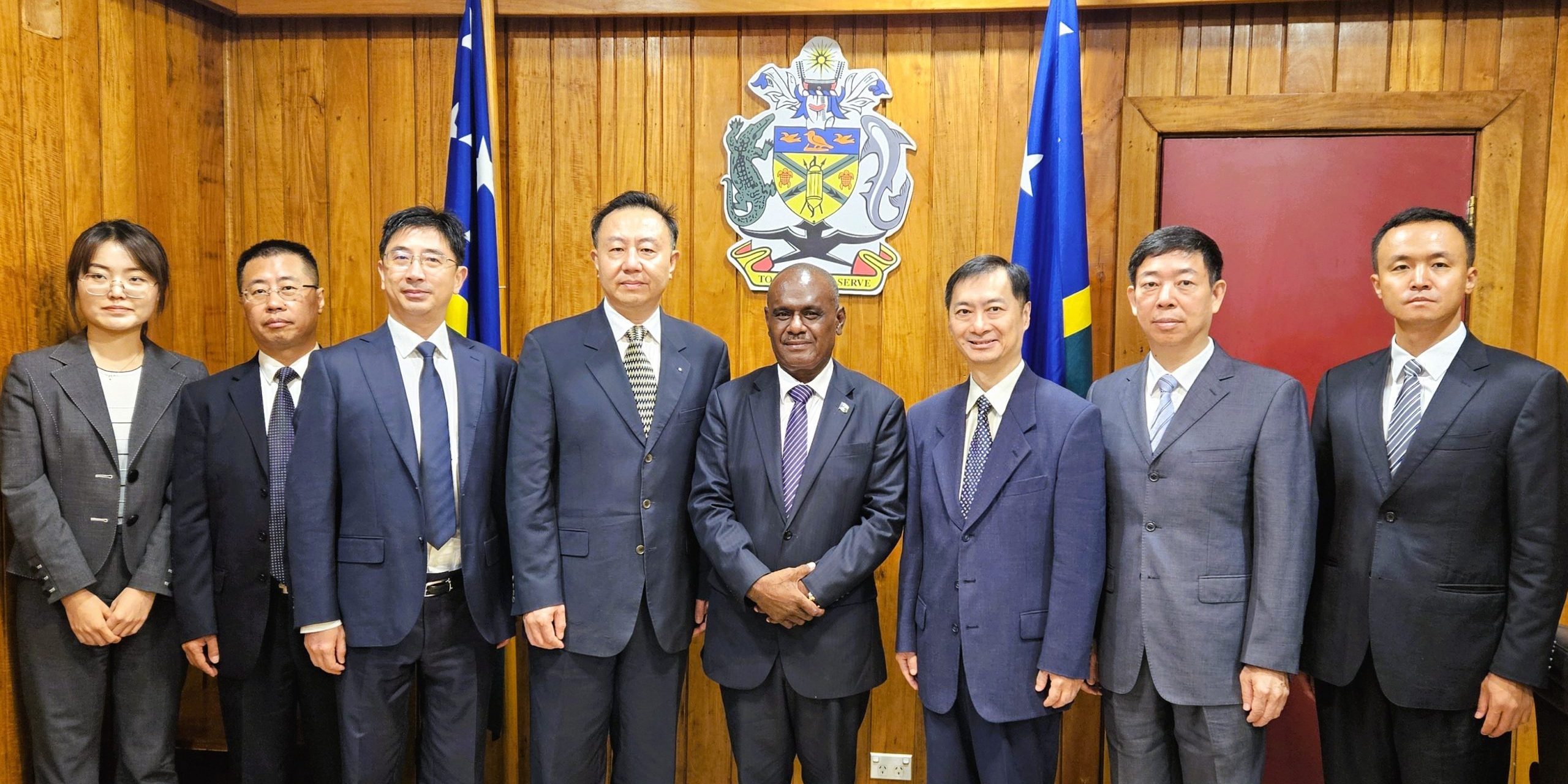 PM Manele, PRC Ambassador to Solomon Islands and the visiting delegation from China