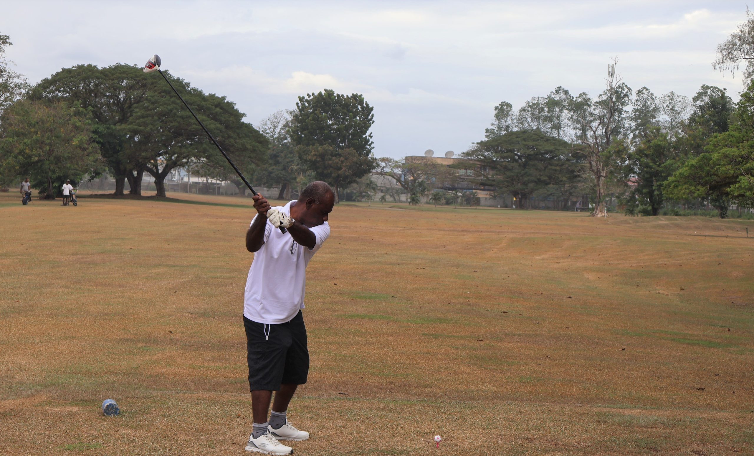 PM Marape invites PM Manele for charity golf challenge
