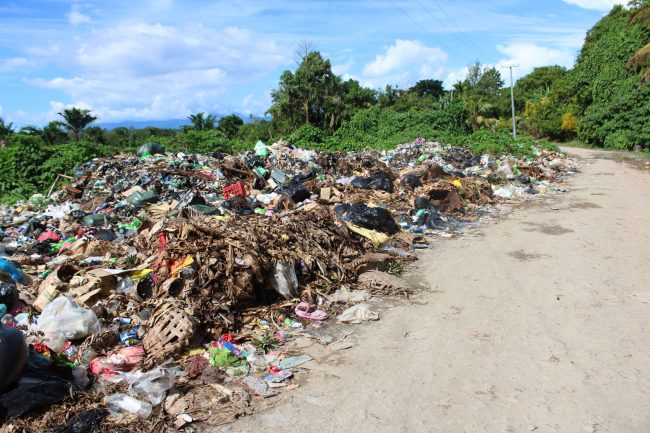 Pile of wastes at Gizo