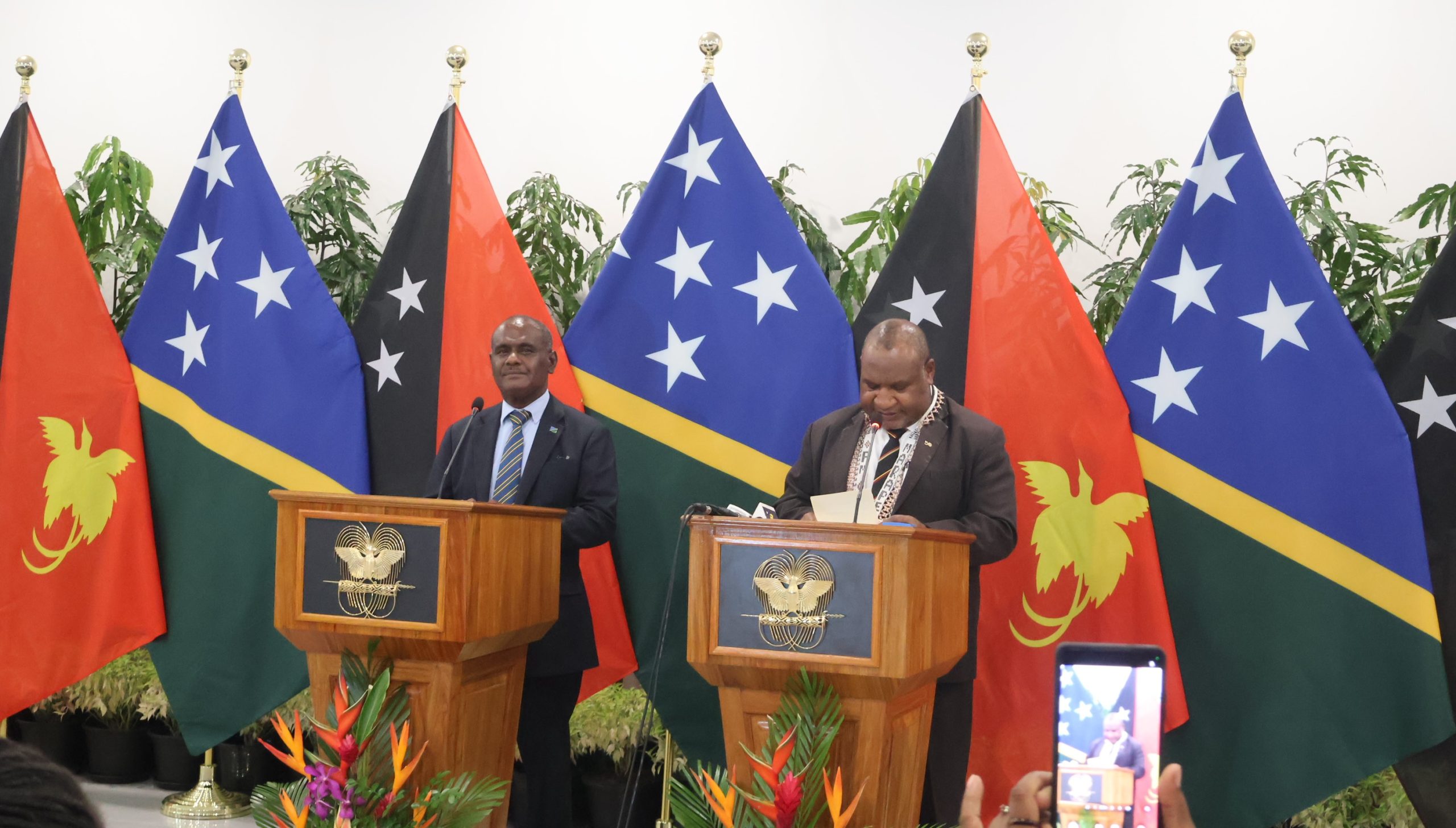 PM Manele holds bilateral talks with PNG counterpart
