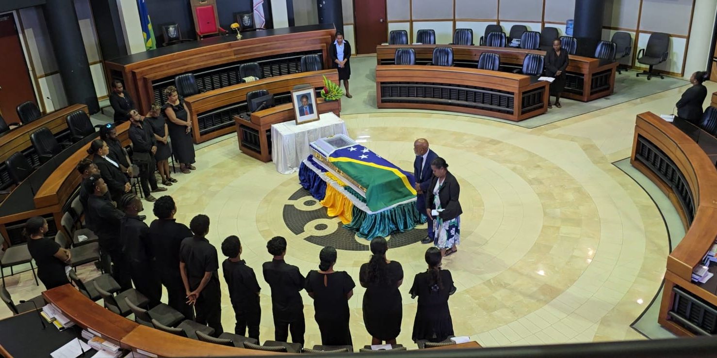 Snyder Rini lie in state