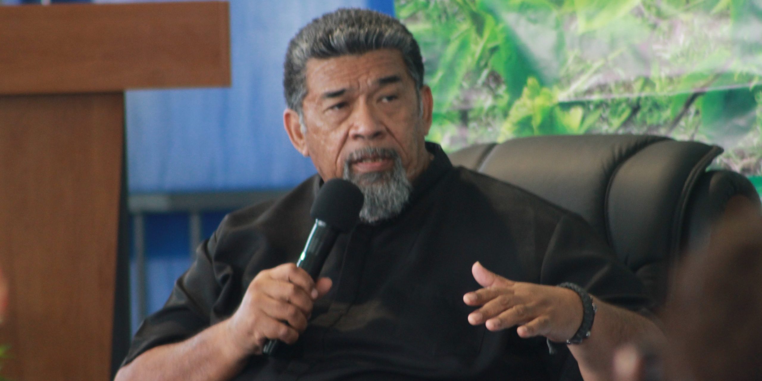 Feiloakitau Tevi speaking at the Kava Side Event