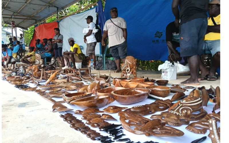 Locals display artworks ahead of PIF Leaders’ arrival