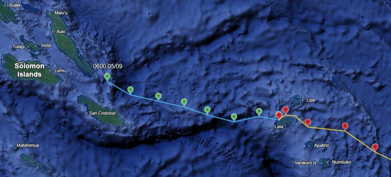 Voyagers passing between Ulawa, Three Sisters