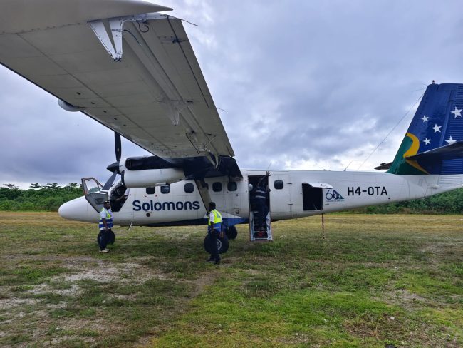 Twin Otter at Barakoma airfield
