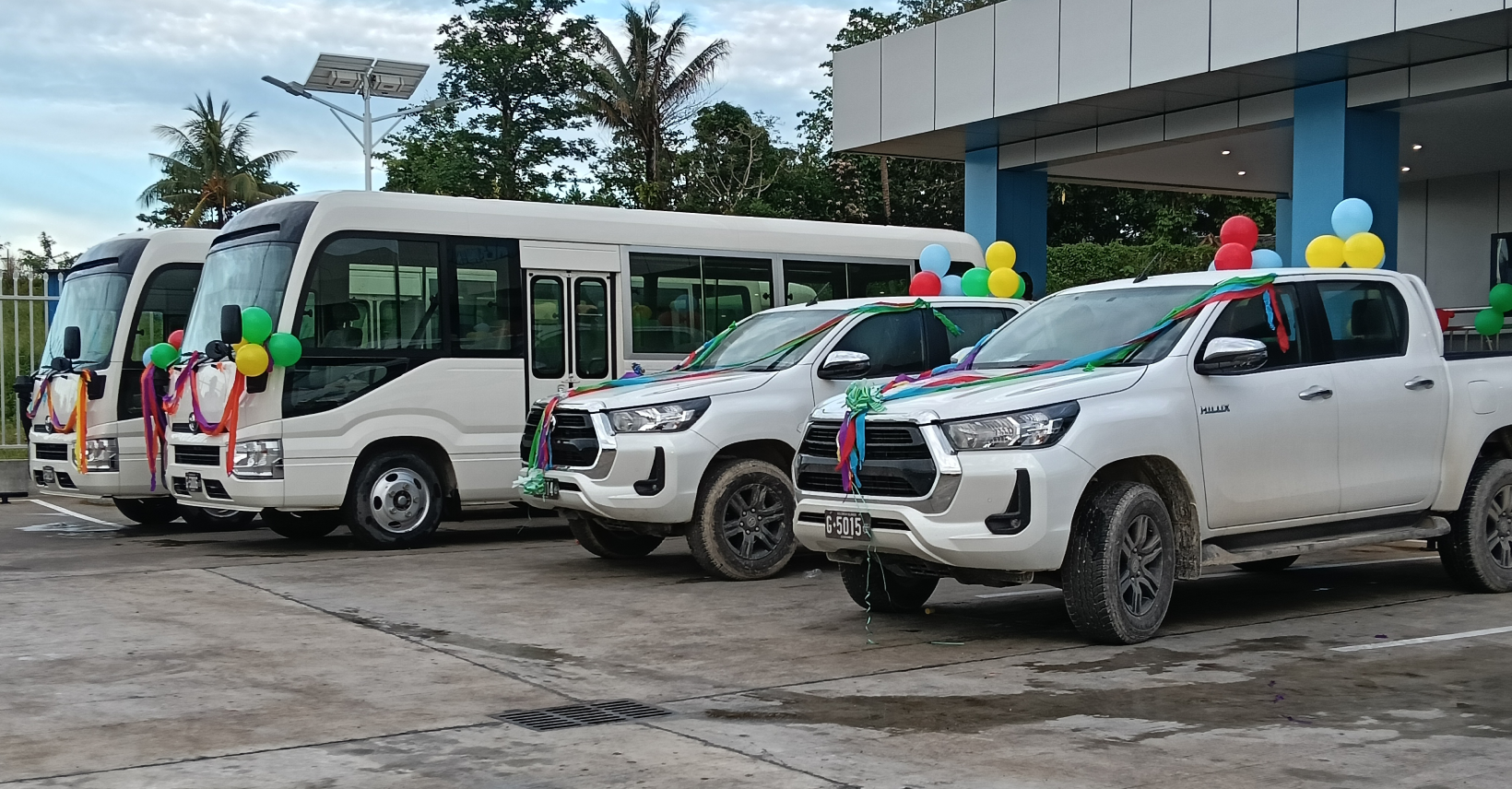 PM hands over 12 vehicles to WPG