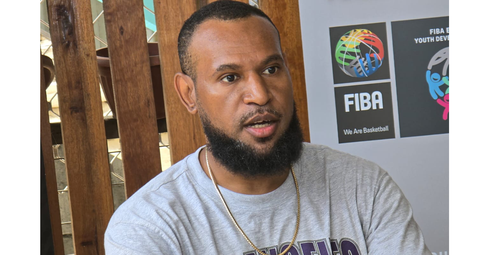 Men’s b’ball team aims high